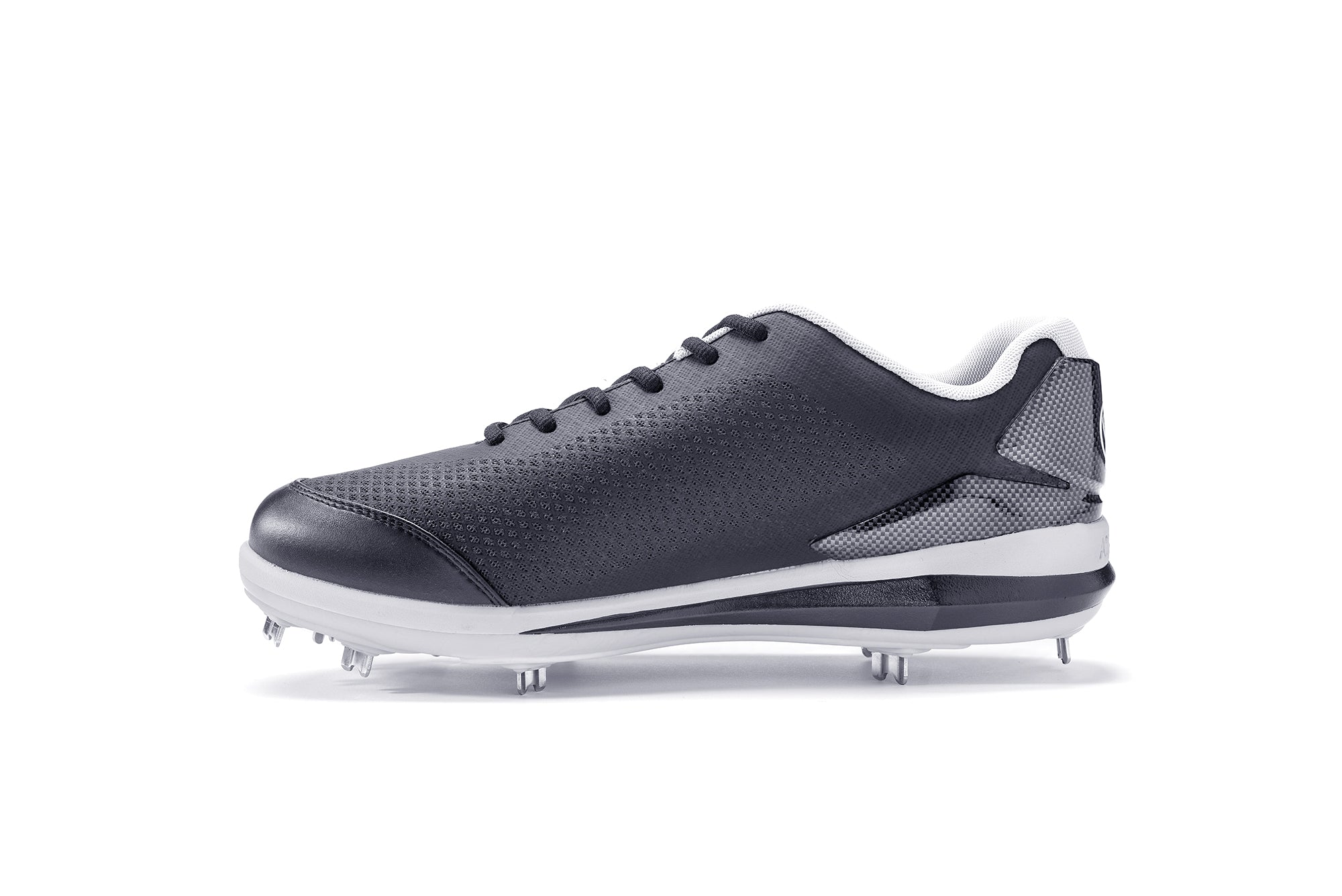 Metal outlet baseball cleats
